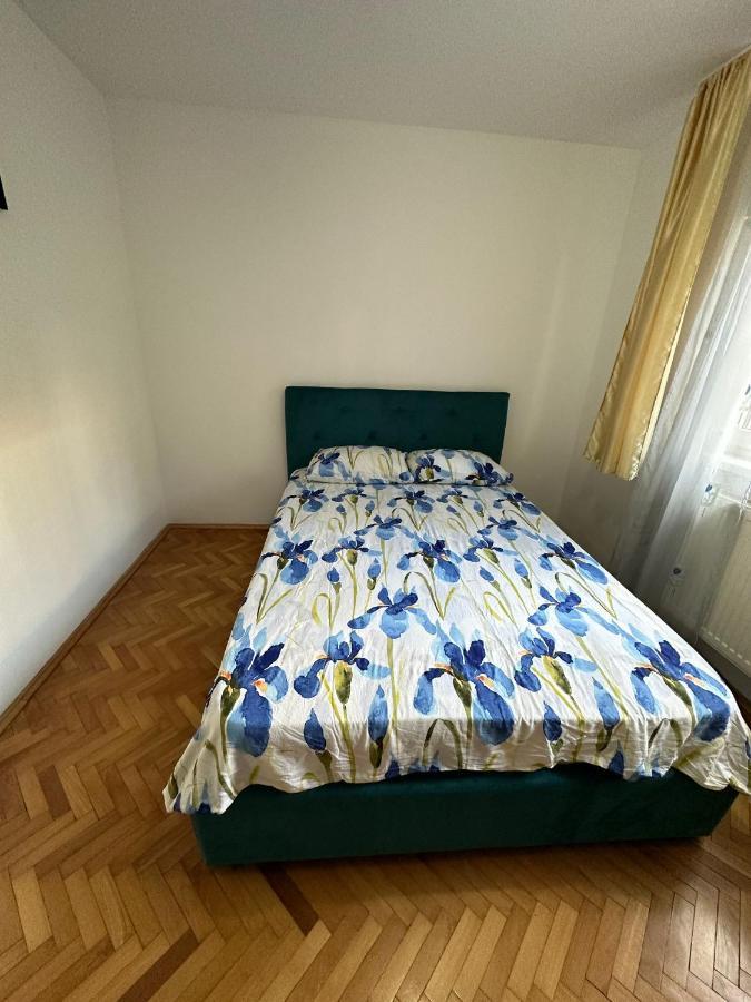 Apartament Untold Apartment ทูร์ดา ภายนอก รูปภาพ