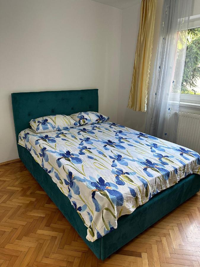 Apartament Untold Apartment ทูร์ดา ภายนอก รูปภาพ
