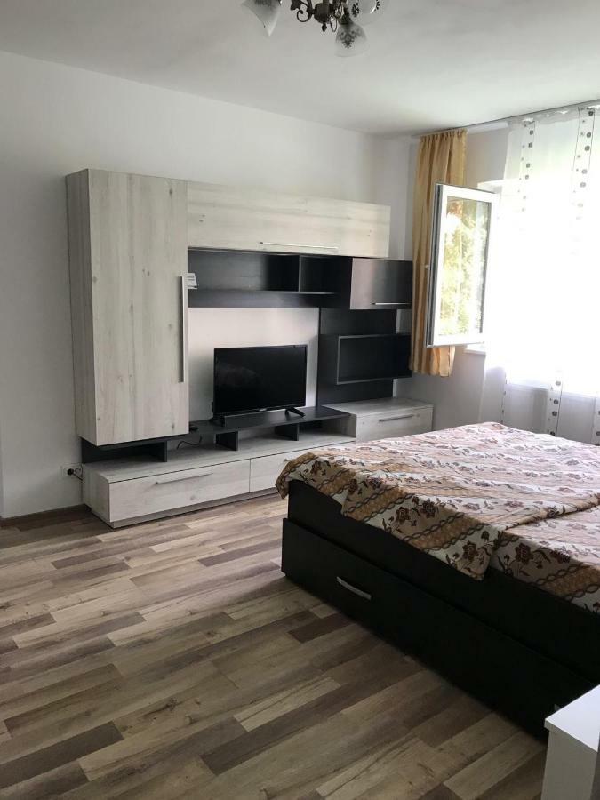 Apartament Untold Apartment ทูร์ดา ภายนอก รูปภาพ